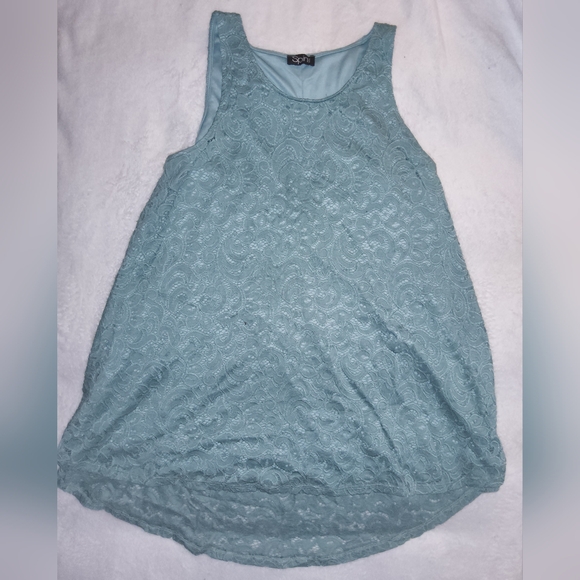 Spin Tops - Elegant Lace Sleeveless Top